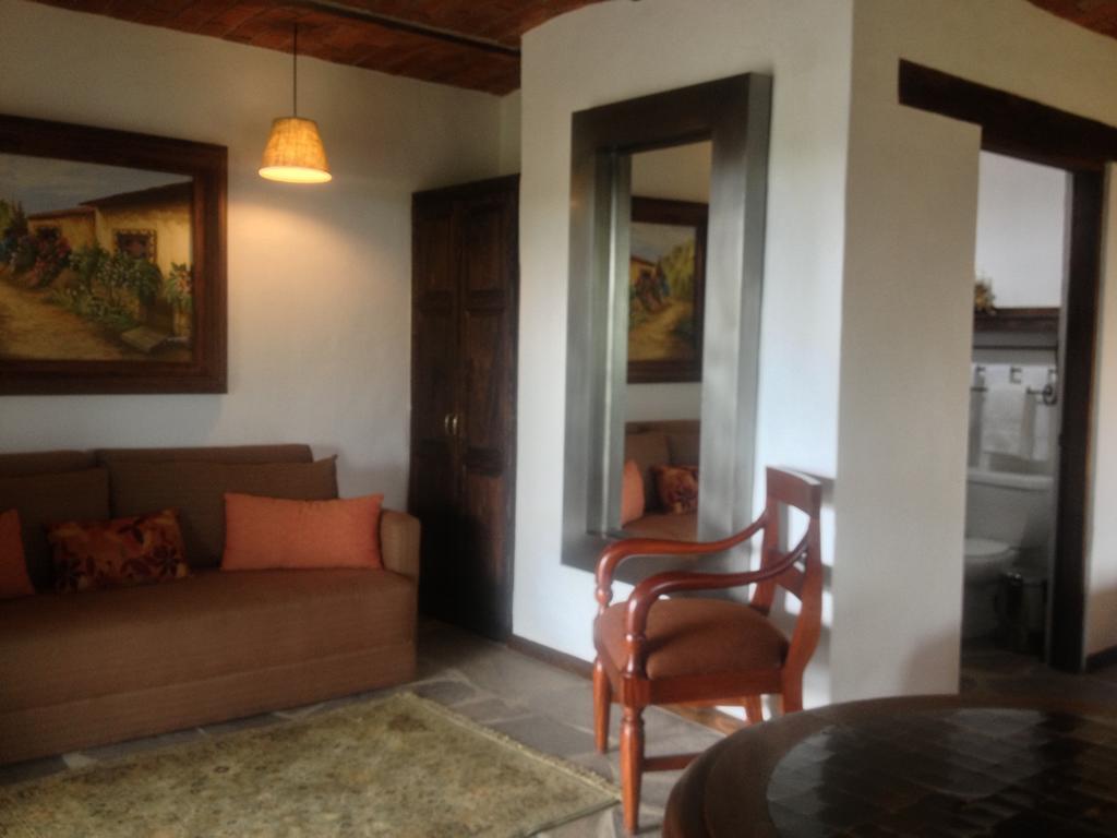 Hotel Villa Cassis Tapalpa Bilik gambar
